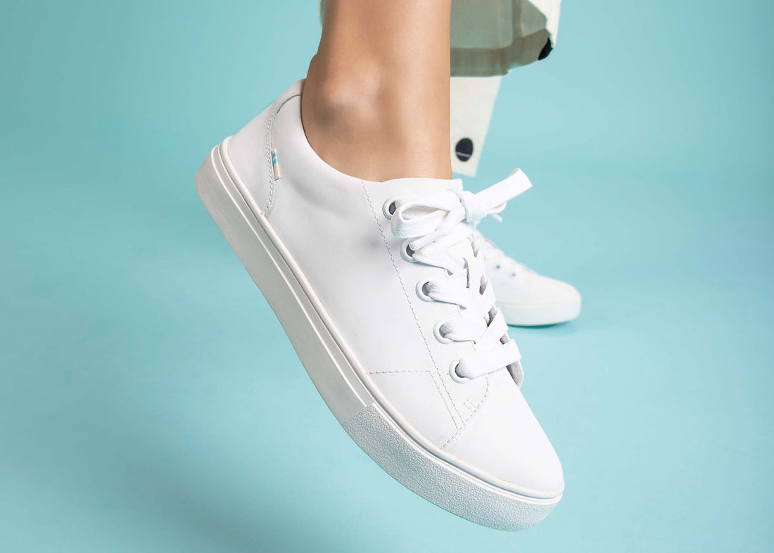 How to Style White Sneakers for Women TOMS® India Official Site