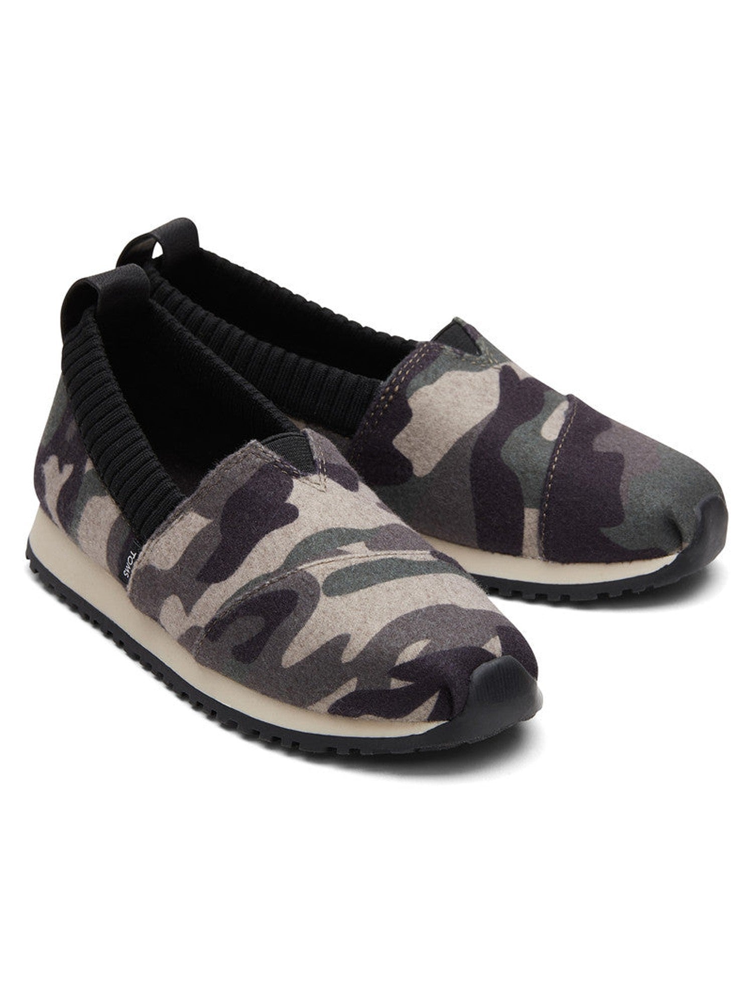 Camo print slip on 2024 sneakers